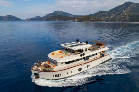 simay-s-trawler-yacht