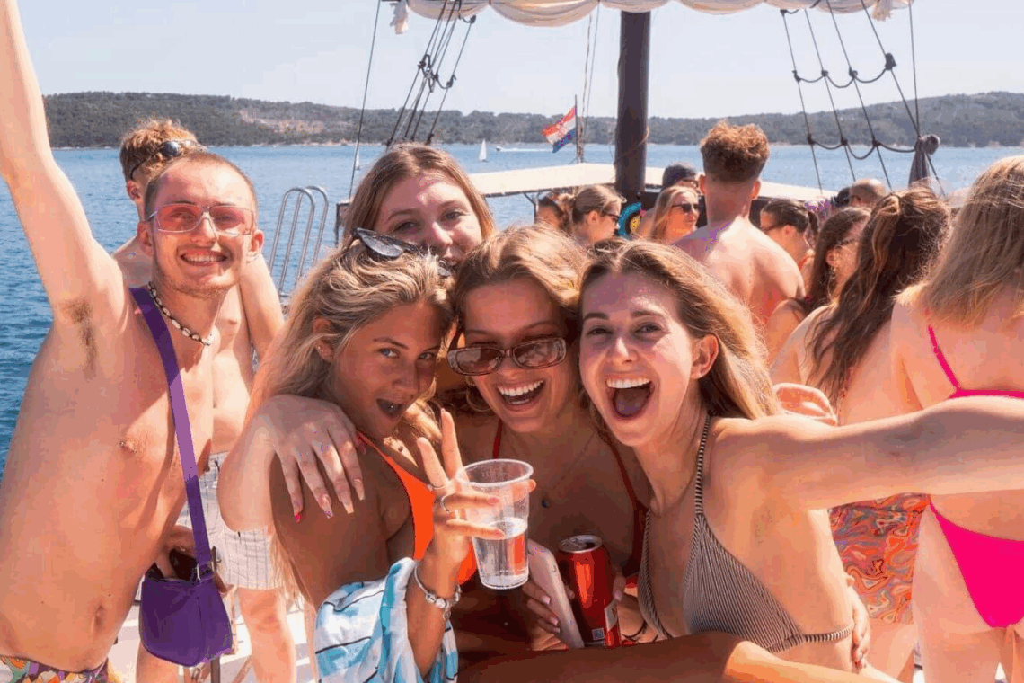 rental trawler yacht